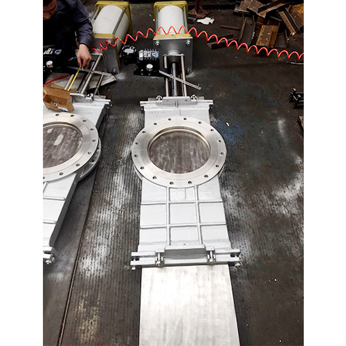 气动穿透式阀门